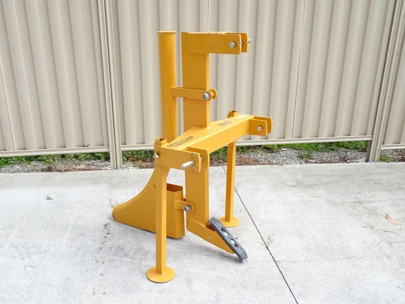 Novaquip NSR0020 Single Tine RipperPipe LayerLarge Carousel 1