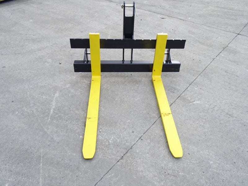 3 Point Linkage Pallet Forks 1.2m Carousel 2