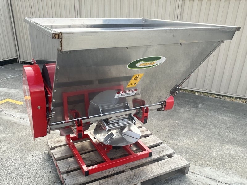 Iris Multi Spreader 780L Hydraulic Drive Carousel 2