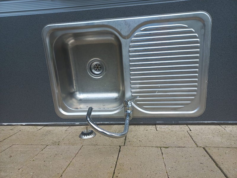 Bench top with sink Carousel 2