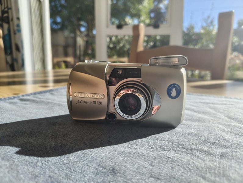Olympus Mju-III 120 ($1 reserve) Carousel 1