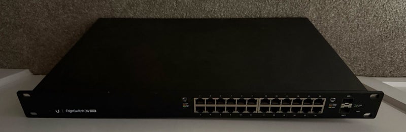 UBIQUITI EDGESWITCH GIGABIT 24 PORT 250W MANAGED POE SWITCH Carousel 1