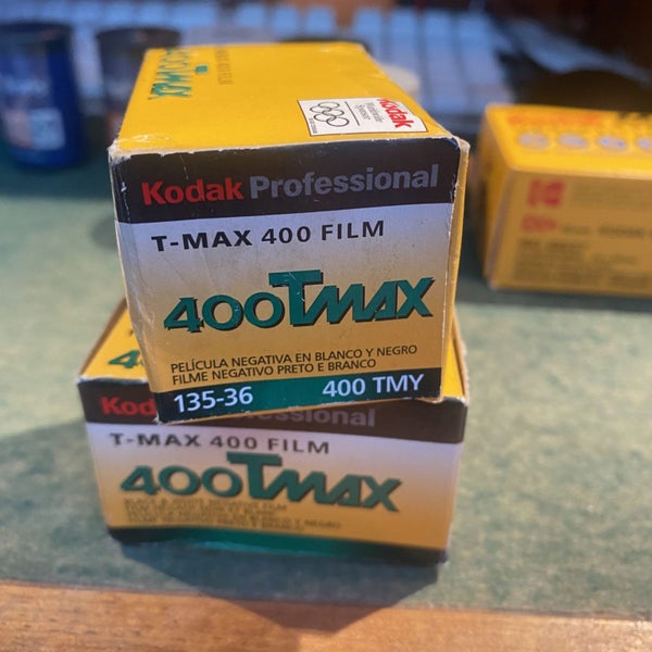 Kodak 400 TMAX Professional ISO 400, 135-36 36 Exp 24x36mm, B&W Negative Expired Carousel 2