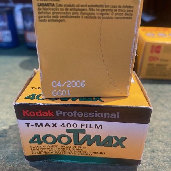 Kodak 400 TMAX Professional ISO 400, 135-36 36 Exp 24x36mm, B&W Negative Expired Carousel 3
