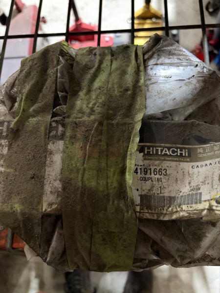 Hitachi Hydraulic pump coupling 4191663 Carousel 2