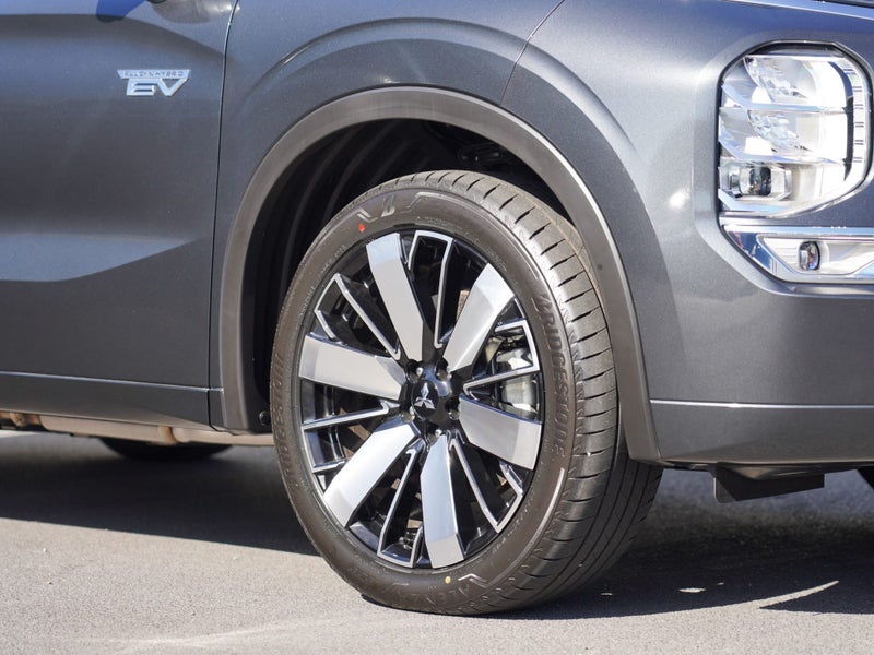 2026 Mitsubishi Outlander PHEV EXCEED 4WD, photo 3