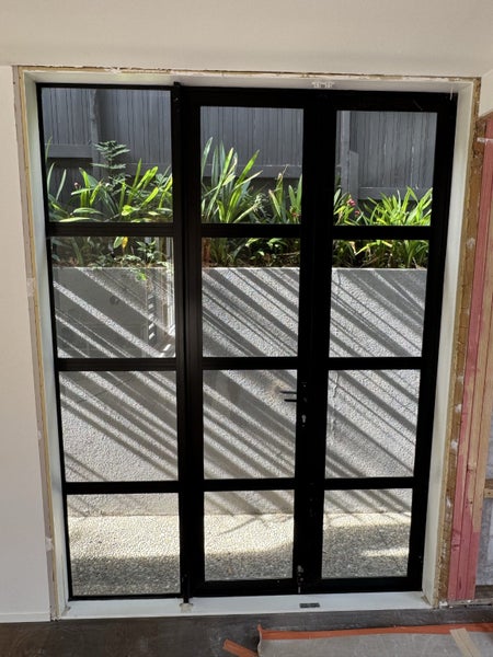 House lot of windows Carousel 2