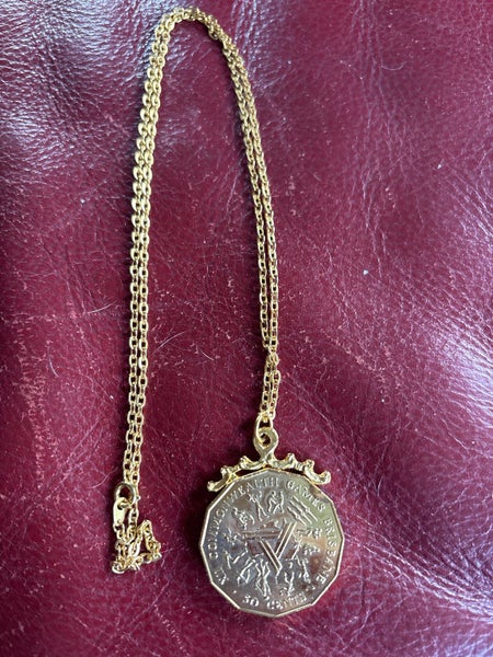 Vintage 1982 coin necklace Australian coin Commonwealth games Carousel 1
