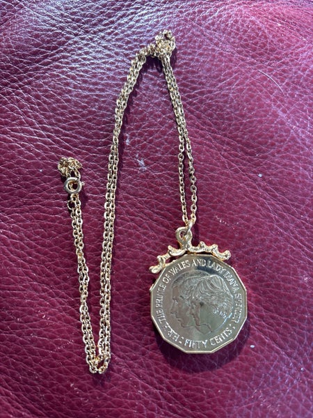 Vintage 1981 coin necklace Australian coin Princess Diana royal wedding Carousel 1