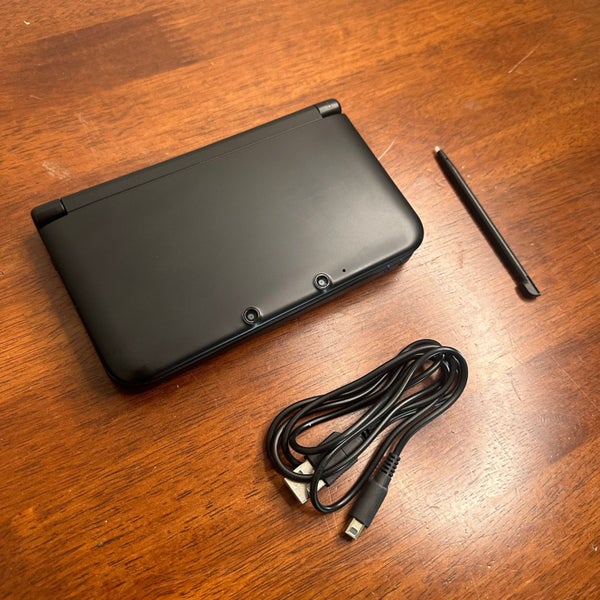 mint black nintendo 3DS XL console Carousel 1