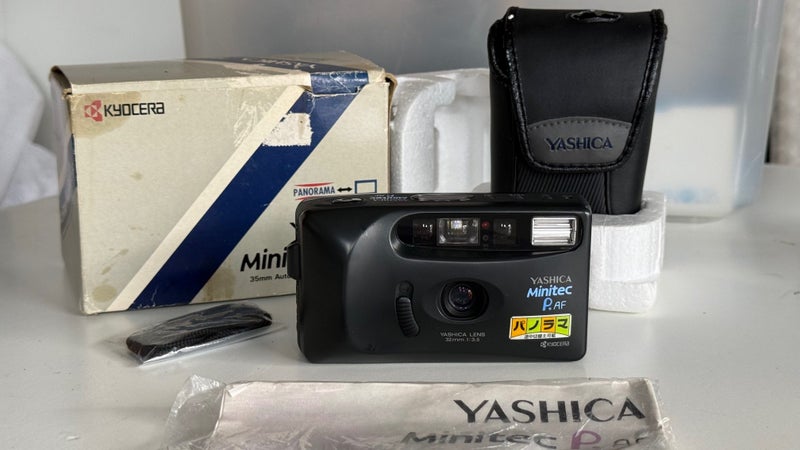Yashica Minitec P. AF Carousel 1