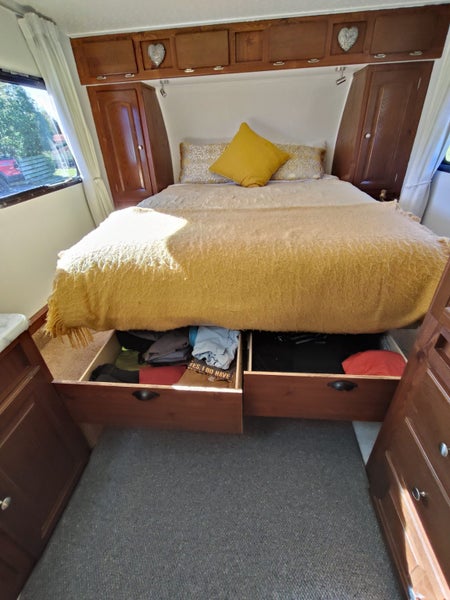 Tiny home on wheels4438181682361344015