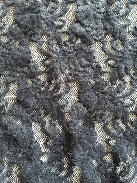 Wool mix lace in brown Carousel 1