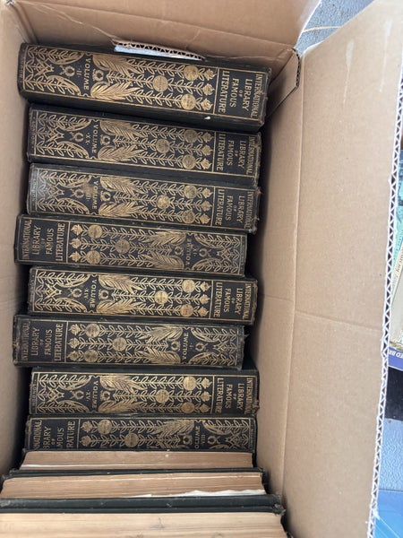 Complete set: International Library of Famous Literature Carousel 2