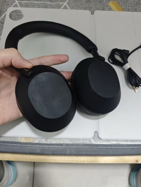 Sony wh1000 xm5 Carousel 1