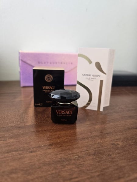 NEW VERSACE CRYSTAL NOIR POUR FEMME PARFUM 5ML MINI PLUS EXTRAS Carousel 1
