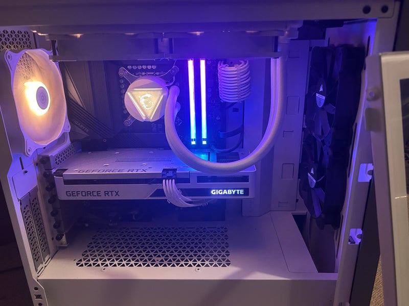 gaming setup444011610994135040