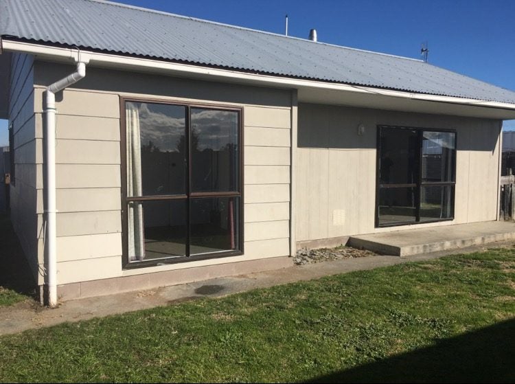 Image 1 of 8