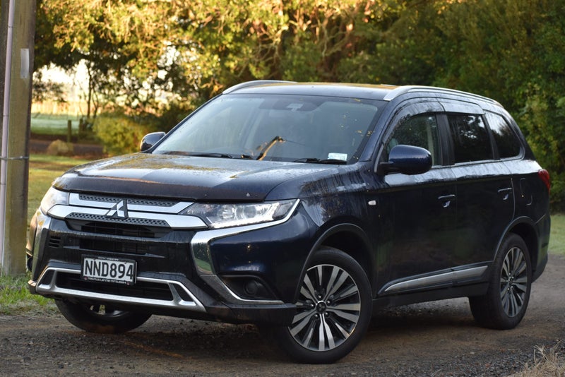 2021 Mitsubishi Outlander LS 7 Seat Auto
