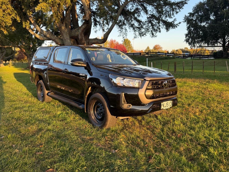 2022 Toyota Hilux SR TD DC/CC