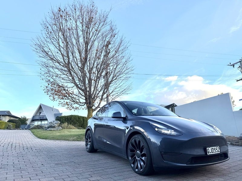 2024 Tesla Model Y Performance