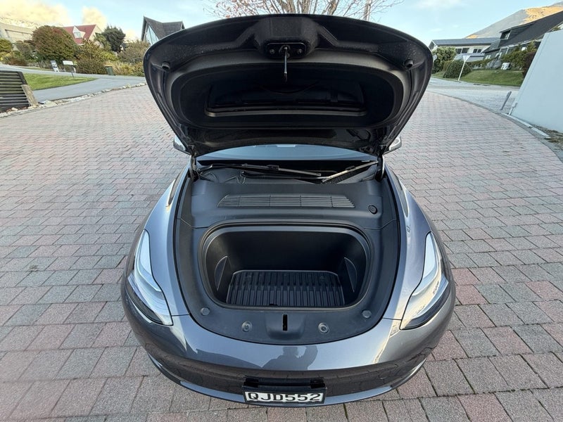 2024 Tesla Model Y Performance444553833208227848