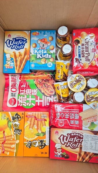 Box with snacks, biscuits, noodles, sweets, ready to PARTY!! Carousel 2
