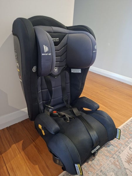 Harnessed infasecure booster great condition Carousel 1