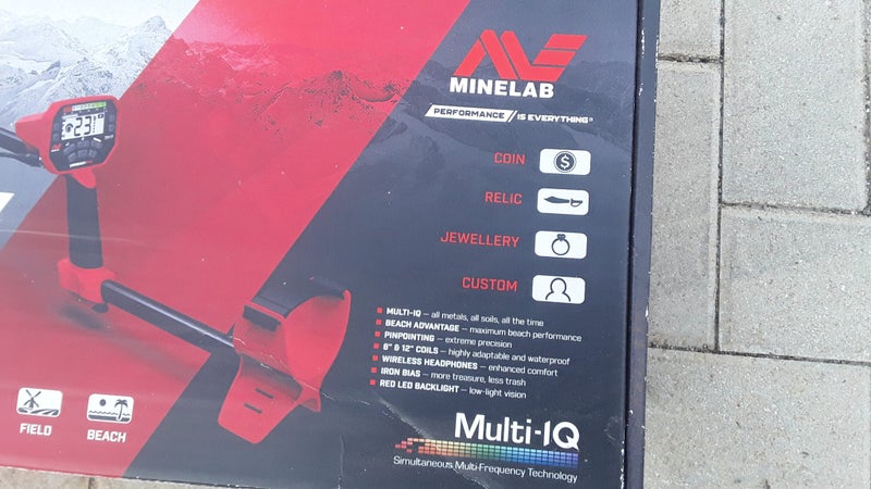 MINELAB VANQUISH 540 PRO PACK METAL DETECTOR USED TWICE Carousel 7
