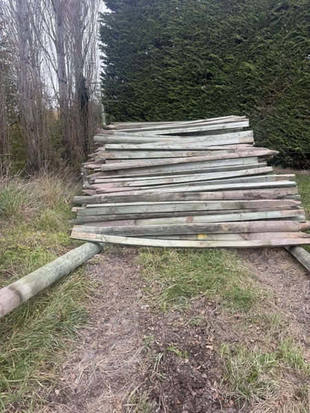 Posts - 3.6m 1/4 rounds Carousel 2