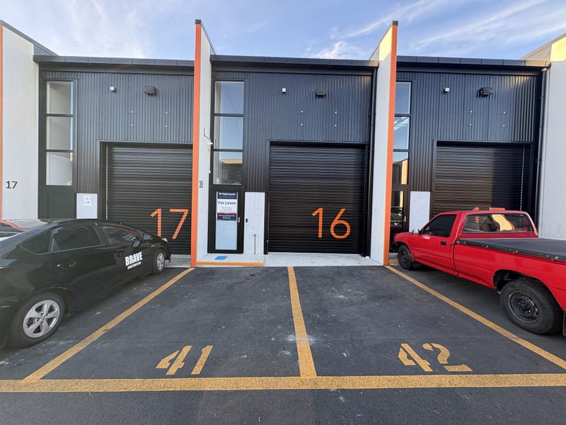 Image 1 of 5