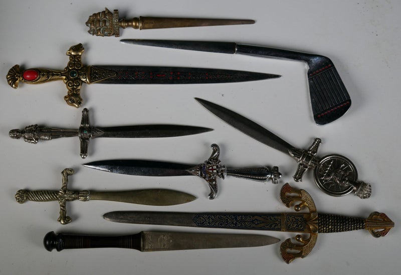 Collection of Mixed Antique & Vintage Letter Openers Carousel 1