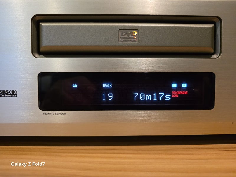 Denon DVD-2900 SACD/CD/DVD player Carousel 14