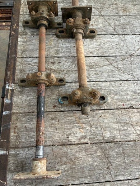 AXELS AND BEARINGS. Carousel 1