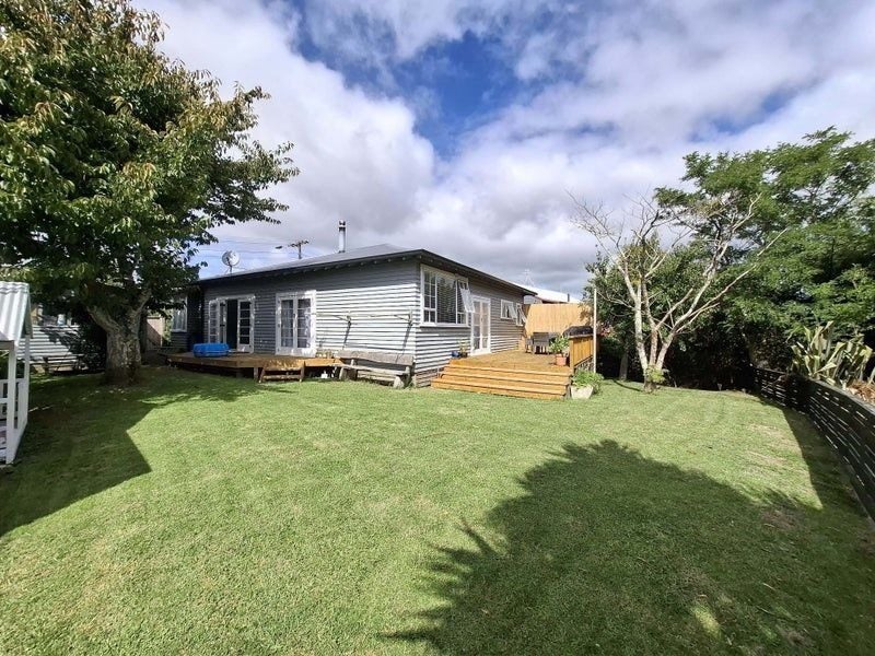 Image 1 of 10