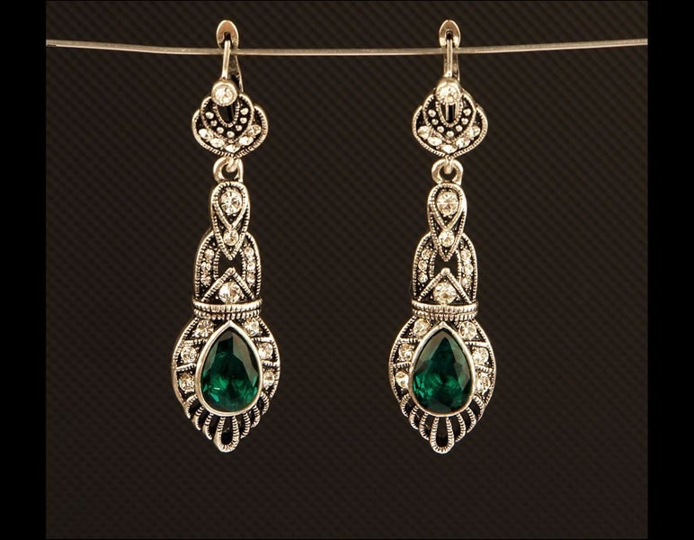 GORGEOUS ART DECO STYLE SIM EMERALD, DIAMOND & MARCASITE EARRINGS *NO RES*
