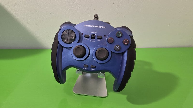 Thrustmaster Shockhammer PS1/PS2 Controller Carousel 1