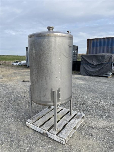 Stainless Tank Carousel 2