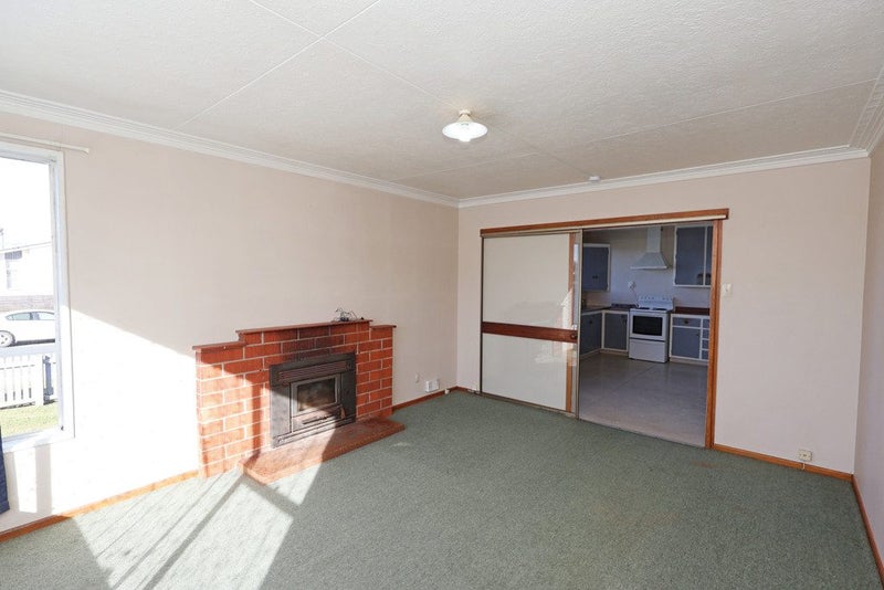 Image 3 of 19