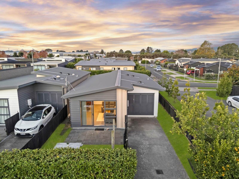 Corner, Freehold & Standalone - Ticks the Boxes