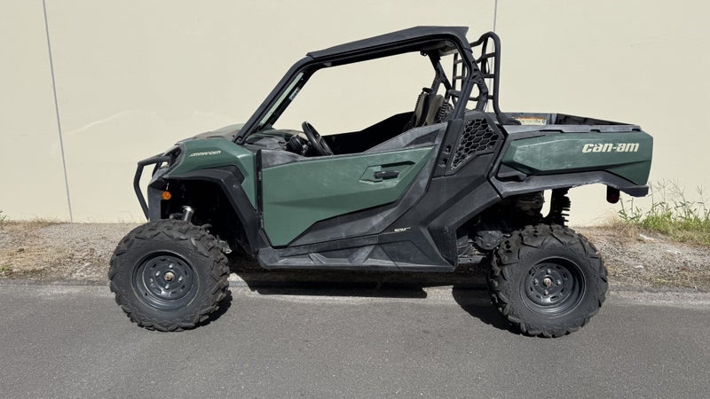 2021 Can-Am Commander LOW HOURS - 57