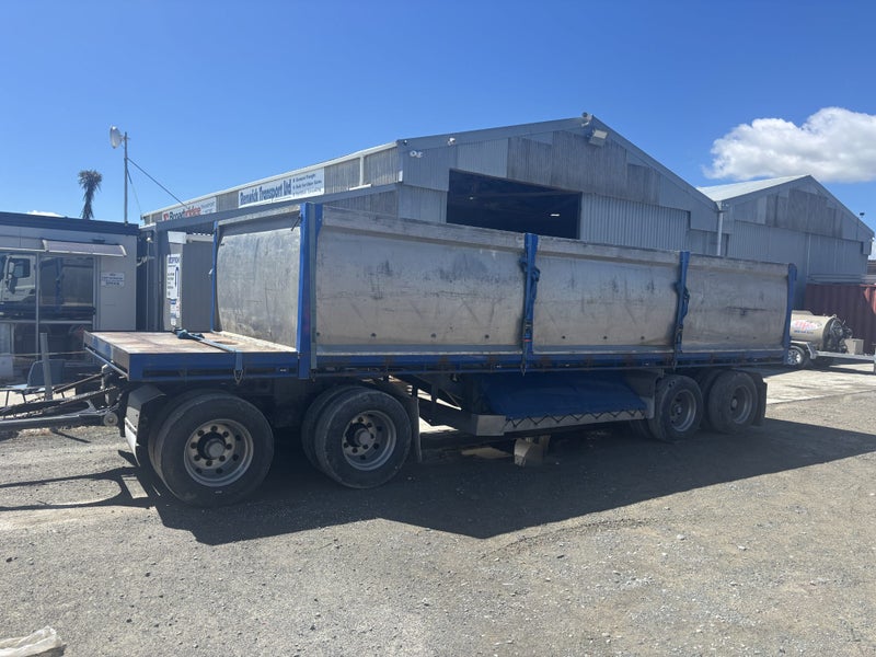2010 Cowan 4 Axle Split Tipper Trailer