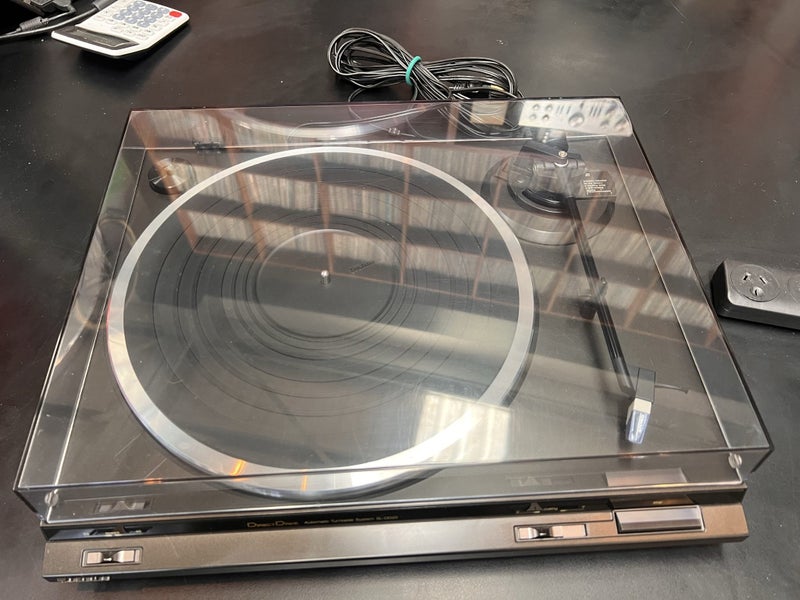 Technics Turntable SL-DD20 Carousel 2