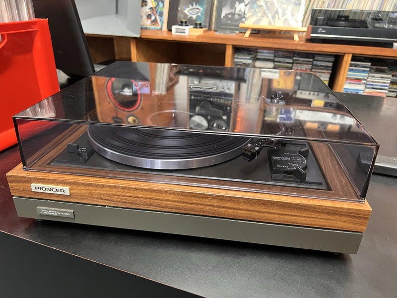 Vintage Pioneer Turntable PLA-450 Carousel 1