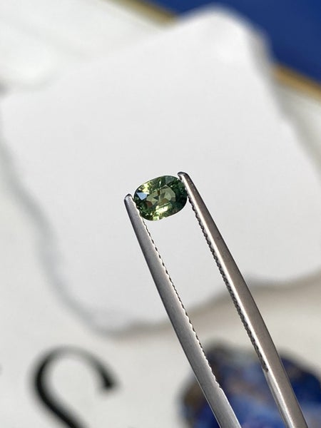 $1RES ~ $1000 Buy Now * 0.52ct Green Sapphire Carousel 1