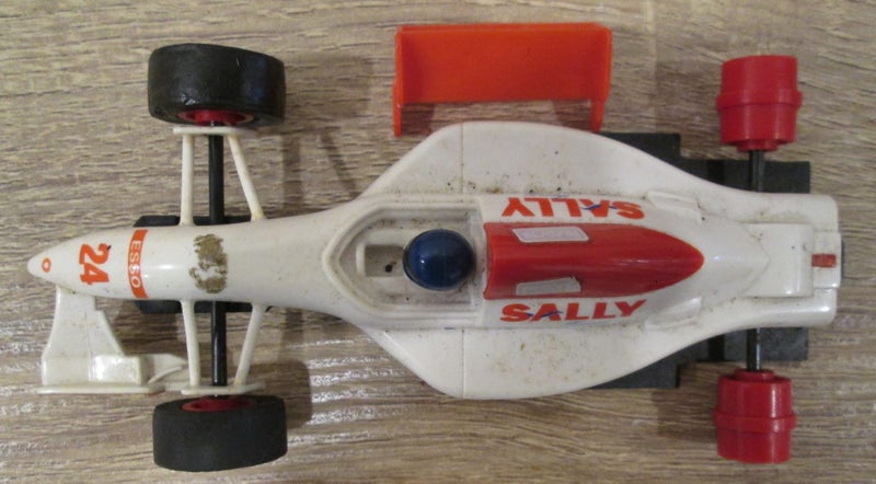 SCALEXTRIC C693 TEAM SALLY FERRIES F1 CAR Carousel 3