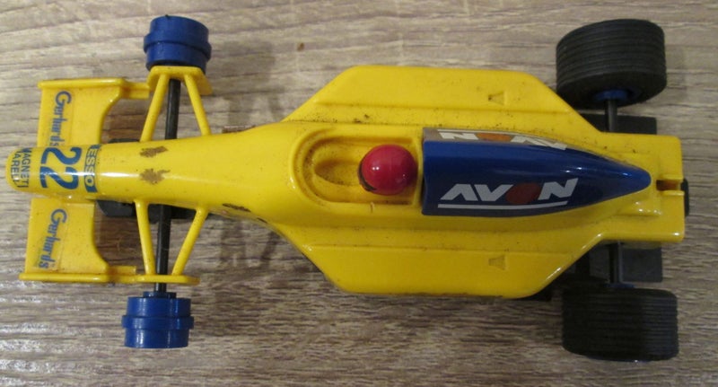 SCALEXTRIC C698 TEAM AVON F1 CAR Carousel 1