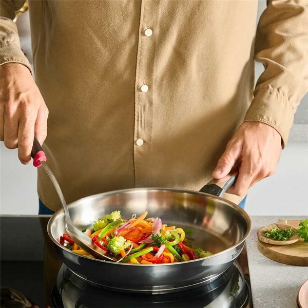 Tefal Extreme Induction Stainless Steel Uncoated Frypan Set 24 / 28cm Carousel 2
