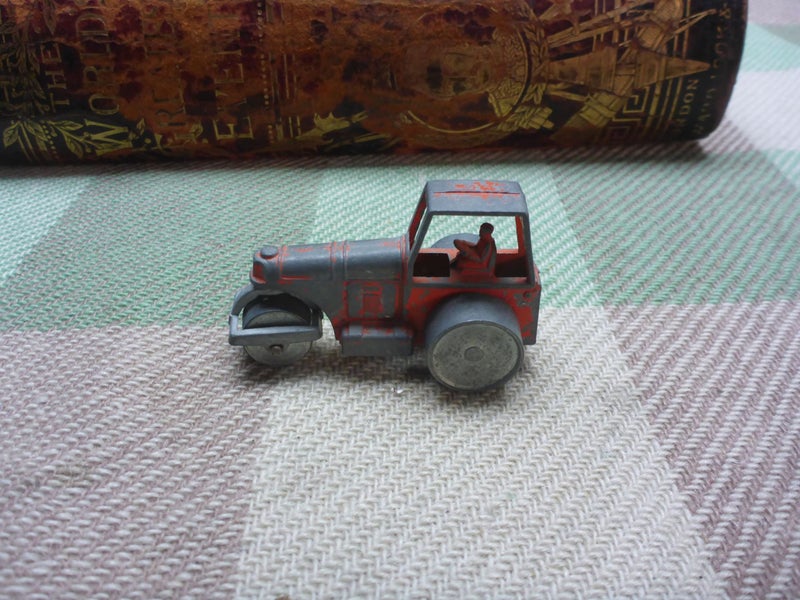 Vintage NZ Fun Ho Diecast Toy Car Midget Aveling Barford Road Roller Funho Carousel 1