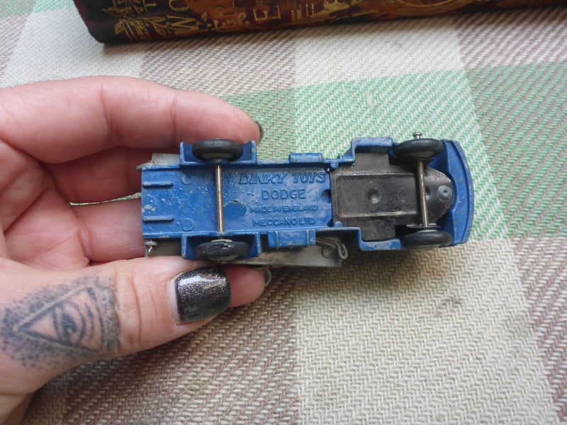 Vintage Dinky Toys Diecast Toy Car No. 414 Dodge Tipper Wagon Die Cast Toy Carousel 7